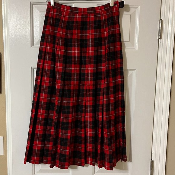 Vintage Red Cunningham Tartan Plaid Pleated Wool Skirt - Picture 2 of 3